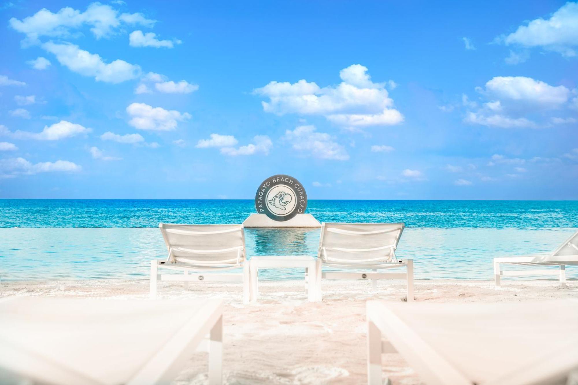 Papagayo Beach Hotel (Adults Only) Вилемстад Екстериор снимка