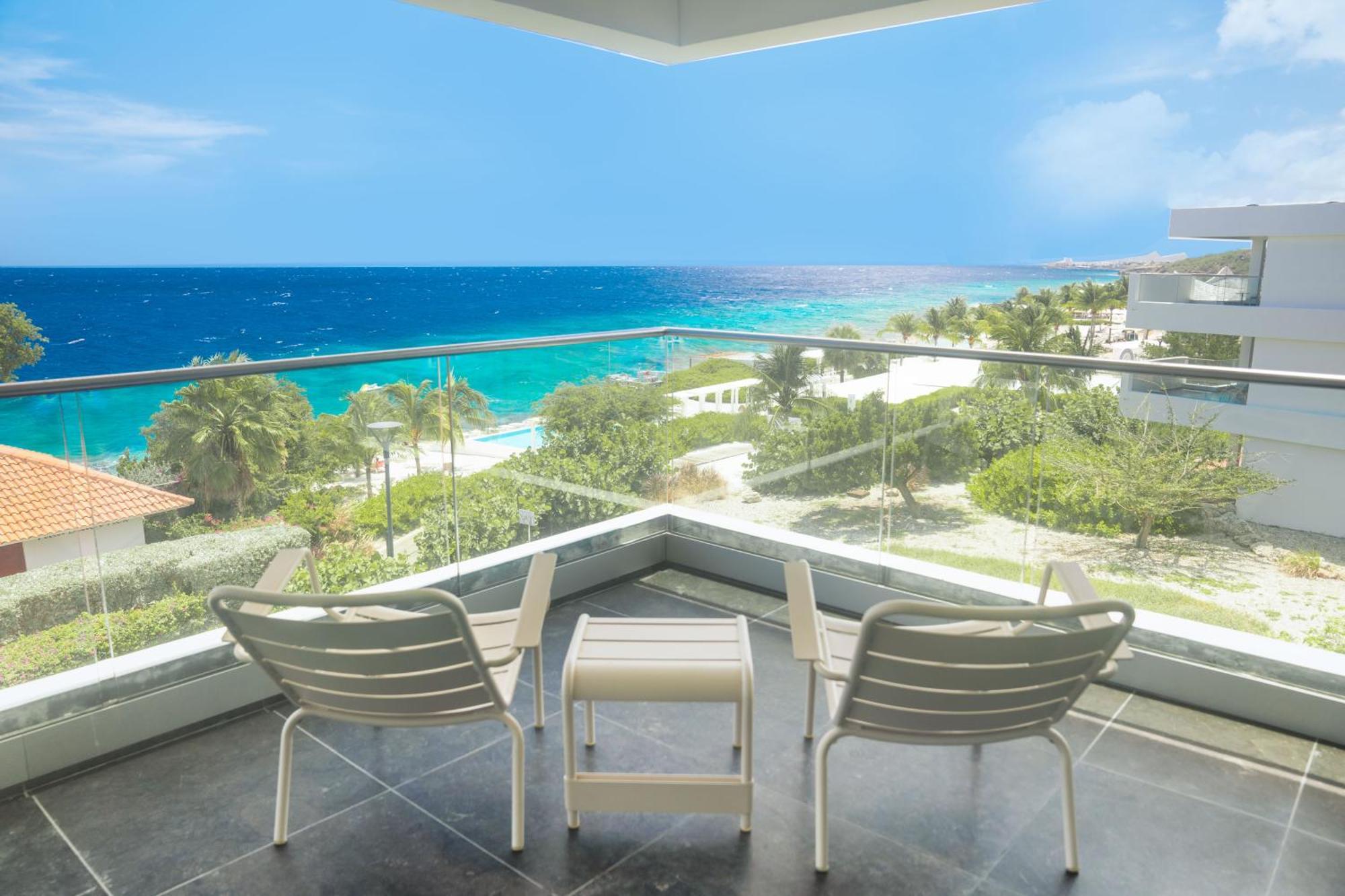 Papagayo Beach Hotel (Adults Only) Вилемстад Екстериор снимка