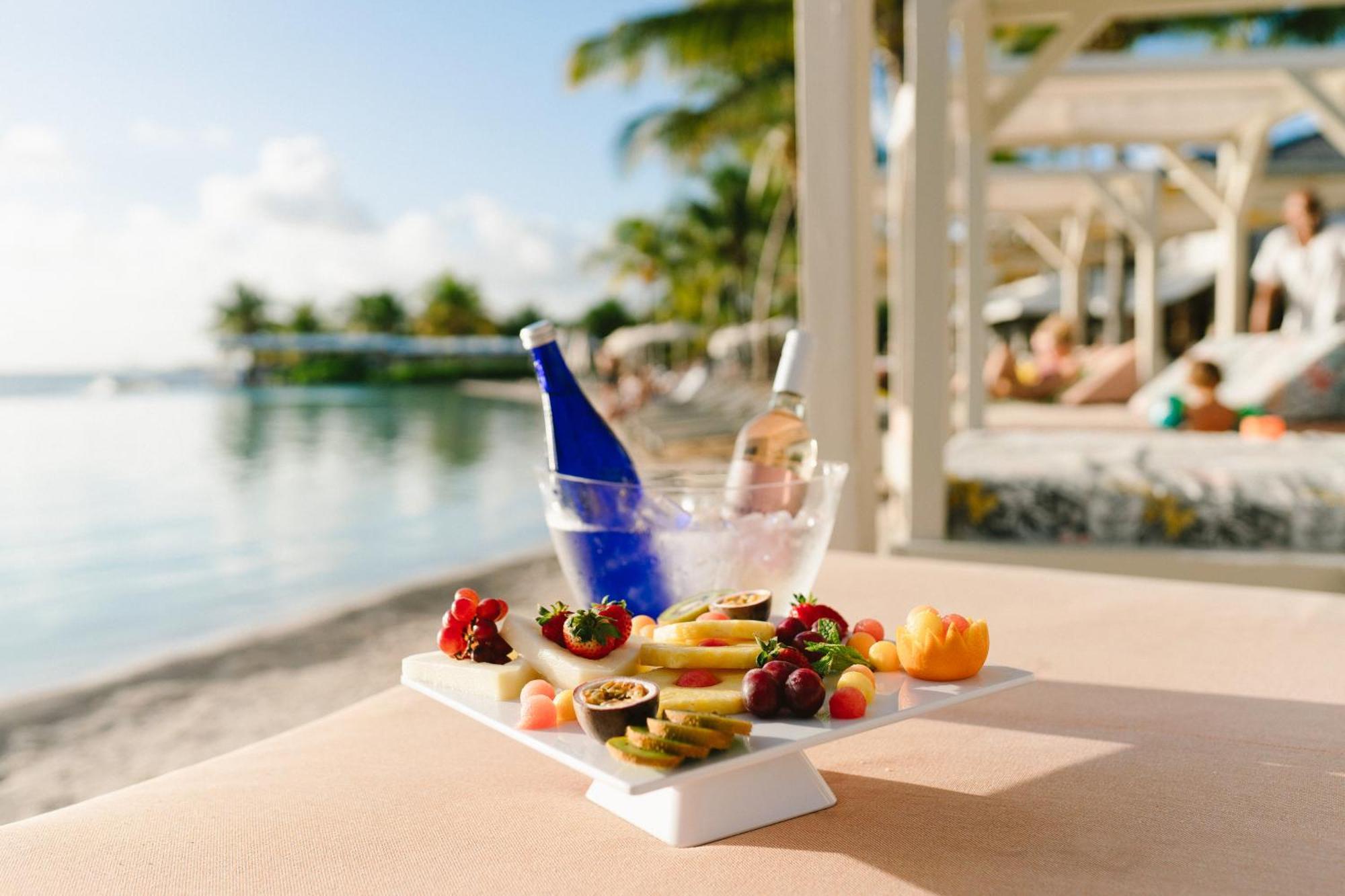 Papagayo Beach Hotel (Adults Only) Вилемстад Екстериор снимка