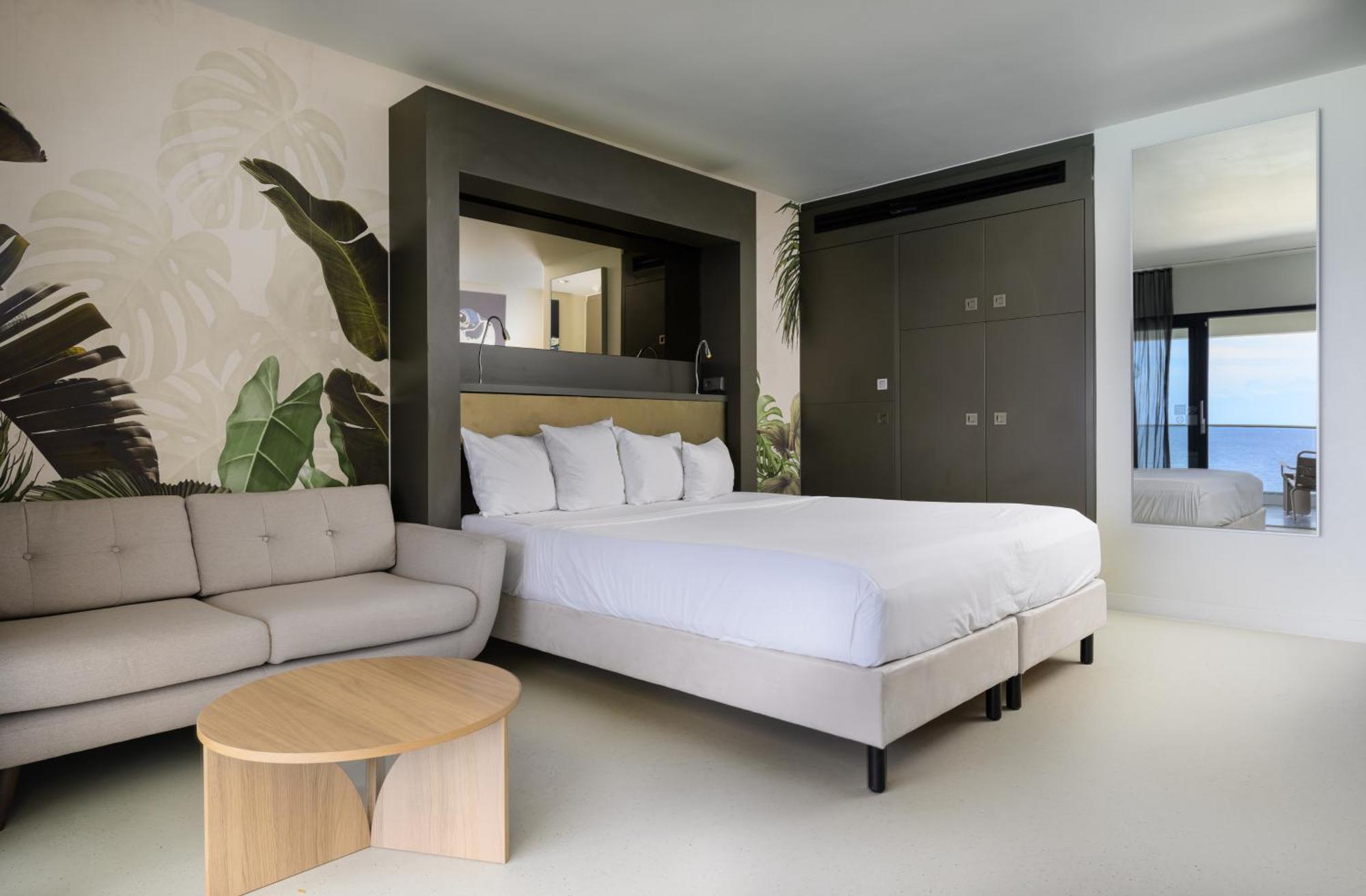 Papagayo Beach Hotel (Adults Only) Вилемстад Екстериор снимка