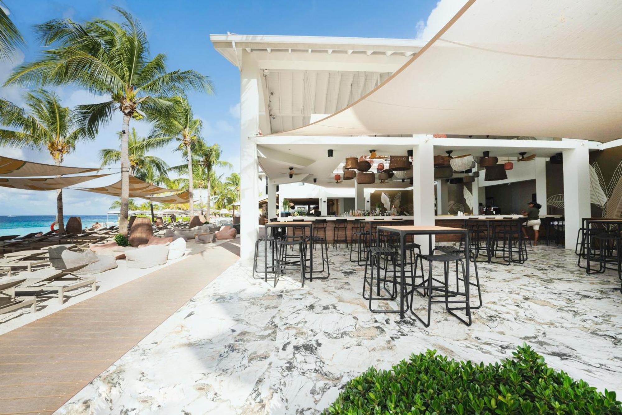 Papagayo Beach Hotel (Adults Only) Вилемстад Екстериор снимка