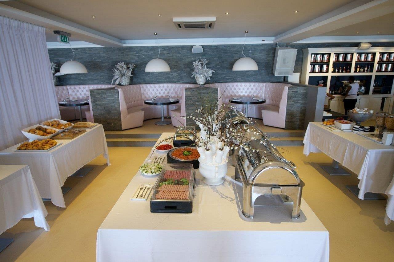 Papagayo Beach Hotel (Adults Only) Вилемстад Екстериор снимка